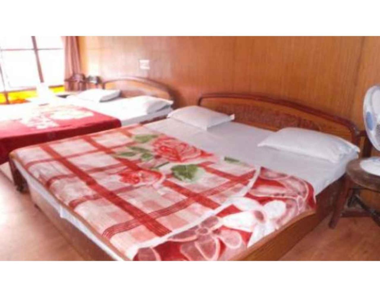 Hotel Darpan Nainital Eksteriør billede